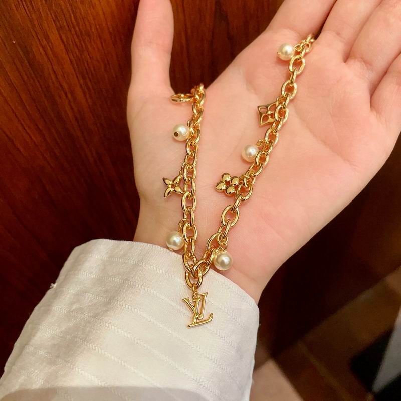LV Necklace 03yxs251 (1)