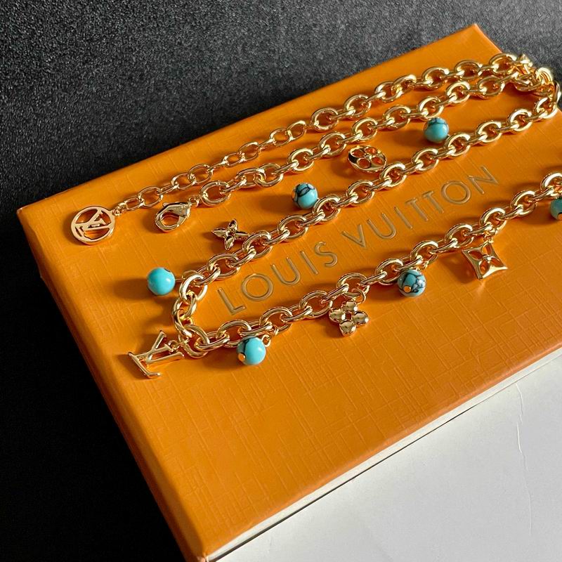 LV Necklace 03yxs251 (10)
