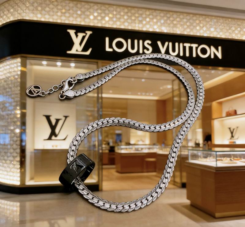 LV Necklace 03yxs258 (3)