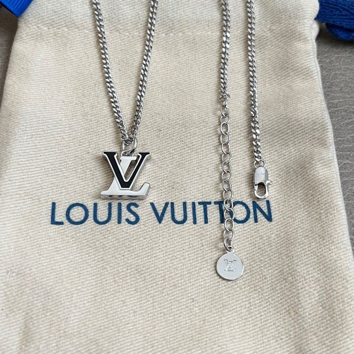 LV Necklace 03yxs263 (8)