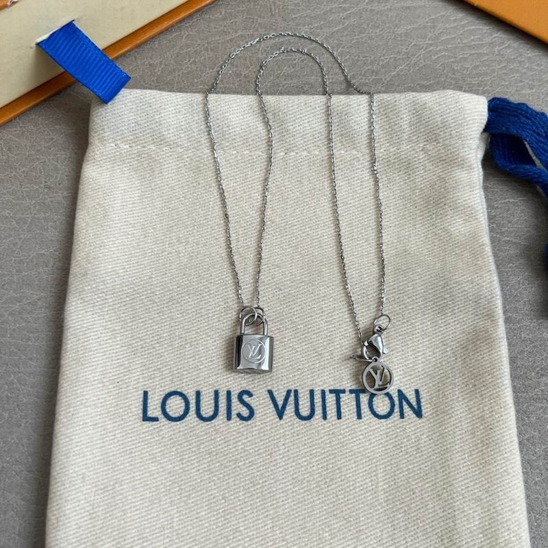 LV Necklace 03yxs264 (6)