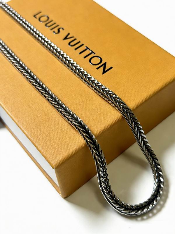 LV Necklace 03yxs265 (3)