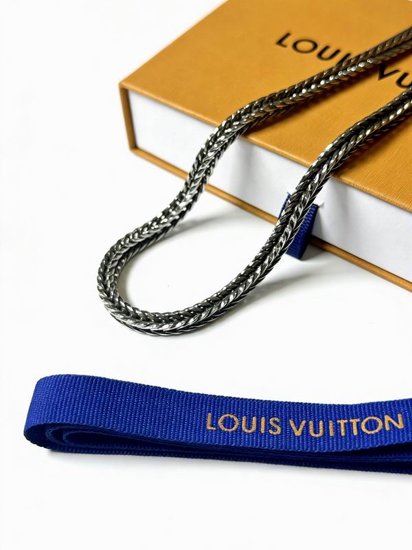 LV Necklace 03yxs265 (5)
