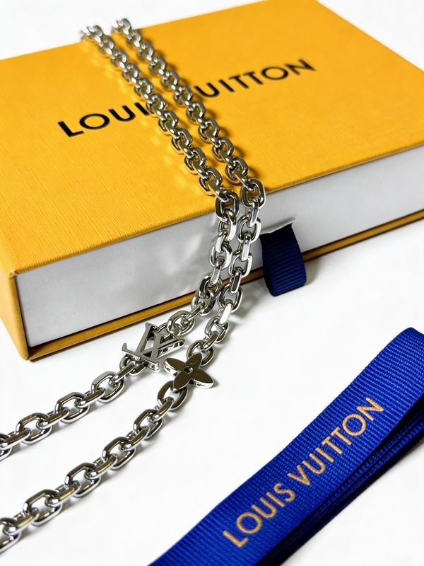 LV Necklace 03yxs266 (3)