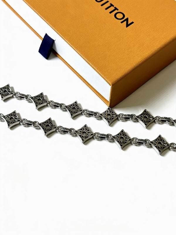 LV Necklace 03yxs267 (4)