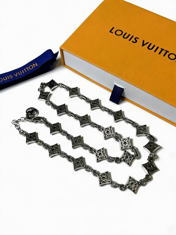 LV Necklace 03yxs267 (9)