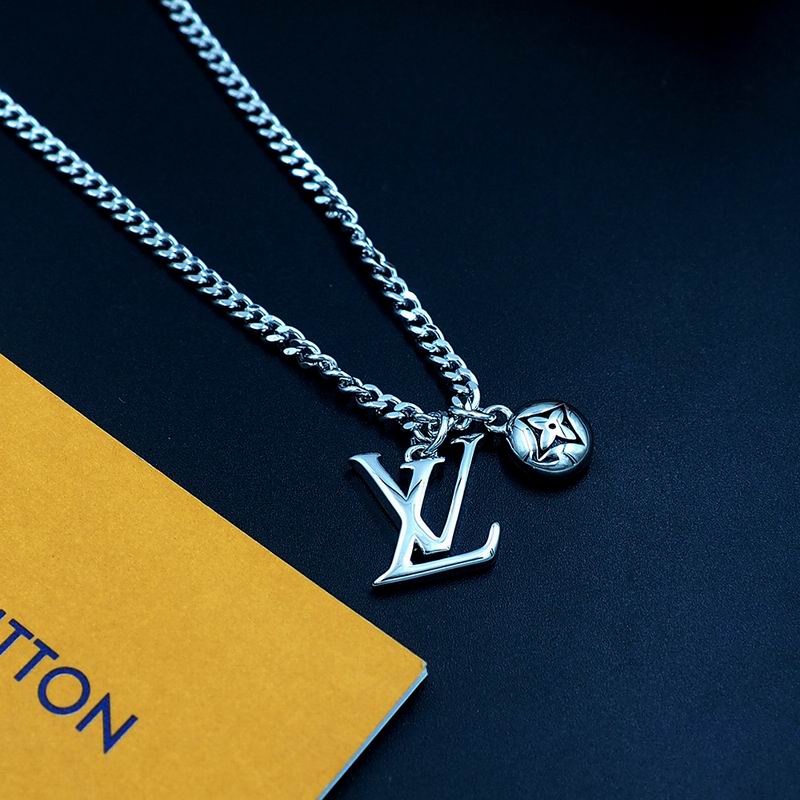 LV Necklace 03yxs280 (4)