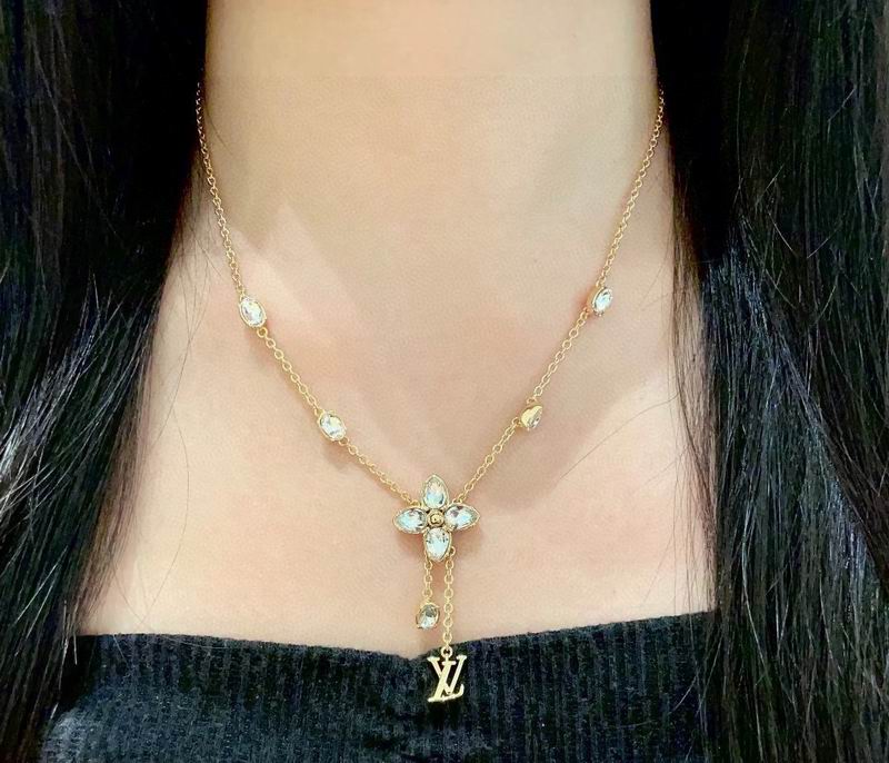 LV Necklace 03yxs281 (5)