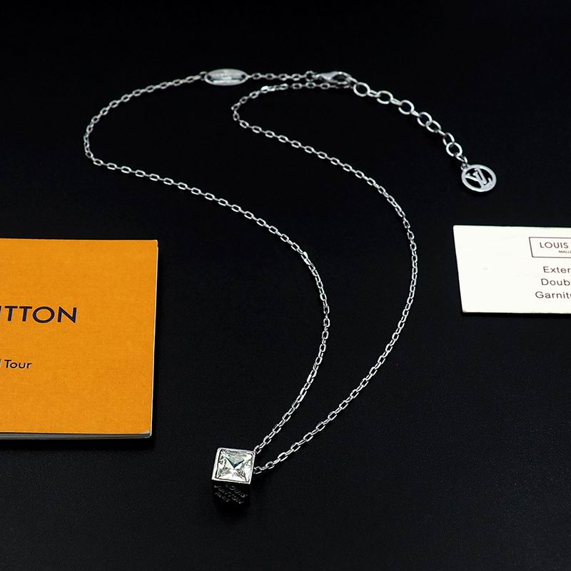LV Necklace 04yxs292 (13)