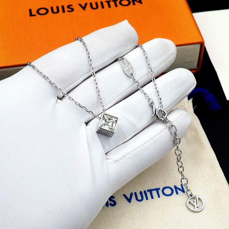 LV Necklace 04yxs292 (3)