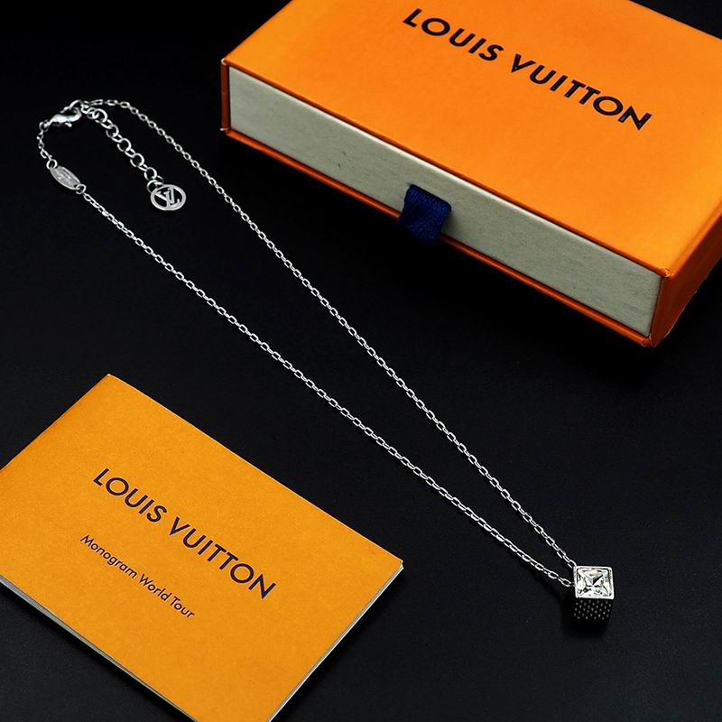 LV Necklace 04yxs292 (6)