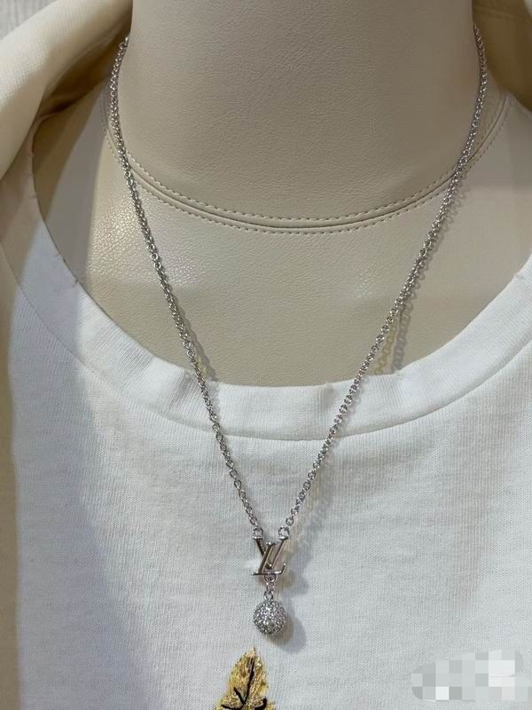 LV Necklace 04yxs293 (2)