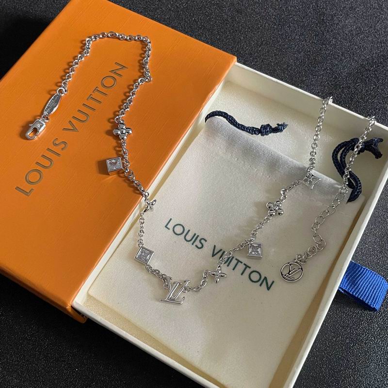 LV Necklace 04yxs320 (11)