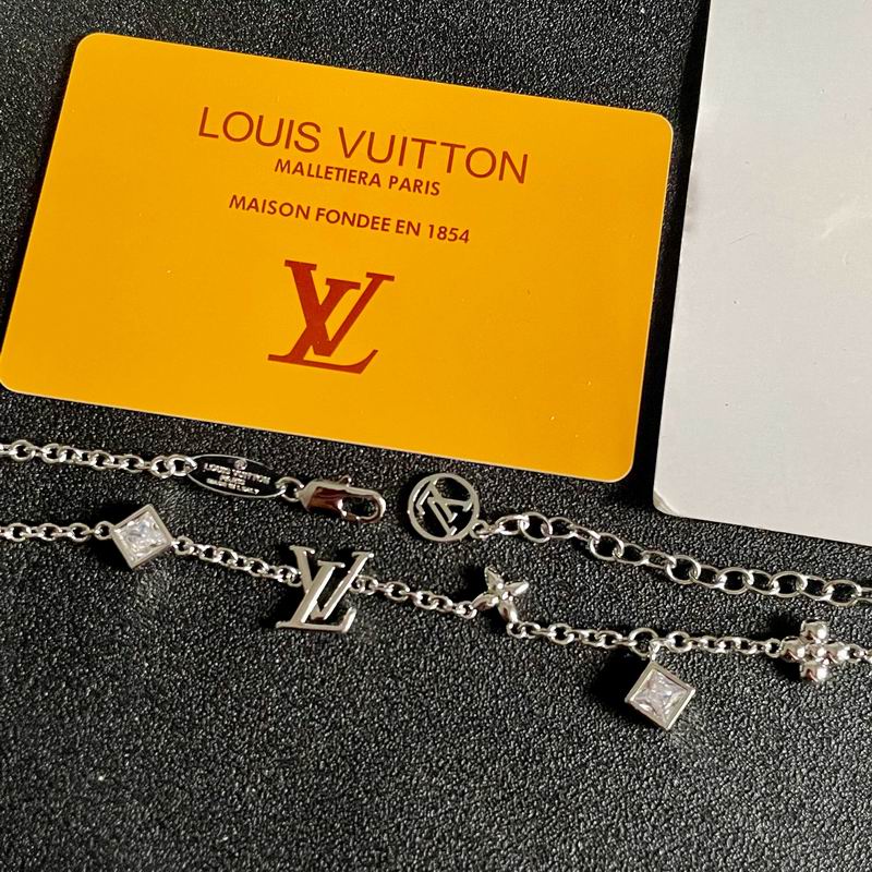 LV Necklace 04yxs320 (9)