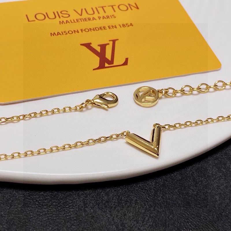 LV Necklace 04yxs330 (4)