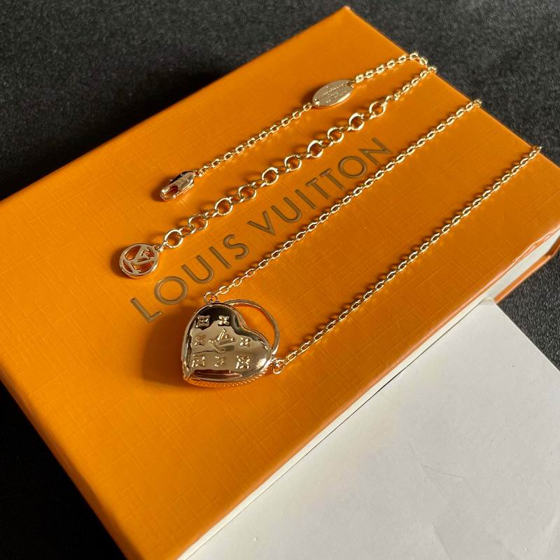 LV Necklace 04yxs331 (6)