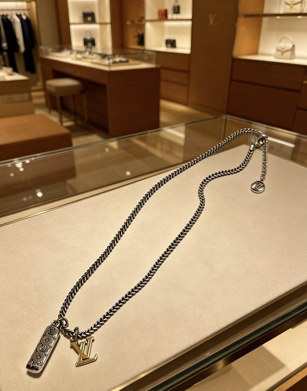 LV Necklace 04yxs353 (5)