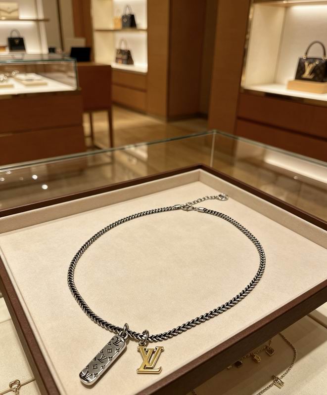 LV Necklace 04yxs353 (6)