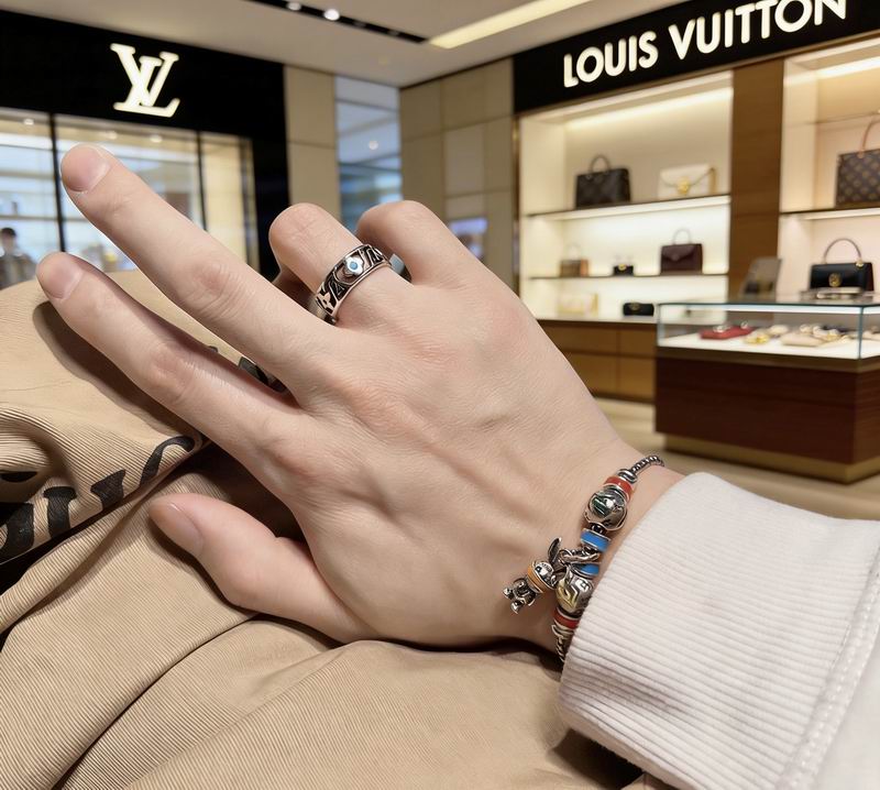 LV Ring 03yxs39 (4)