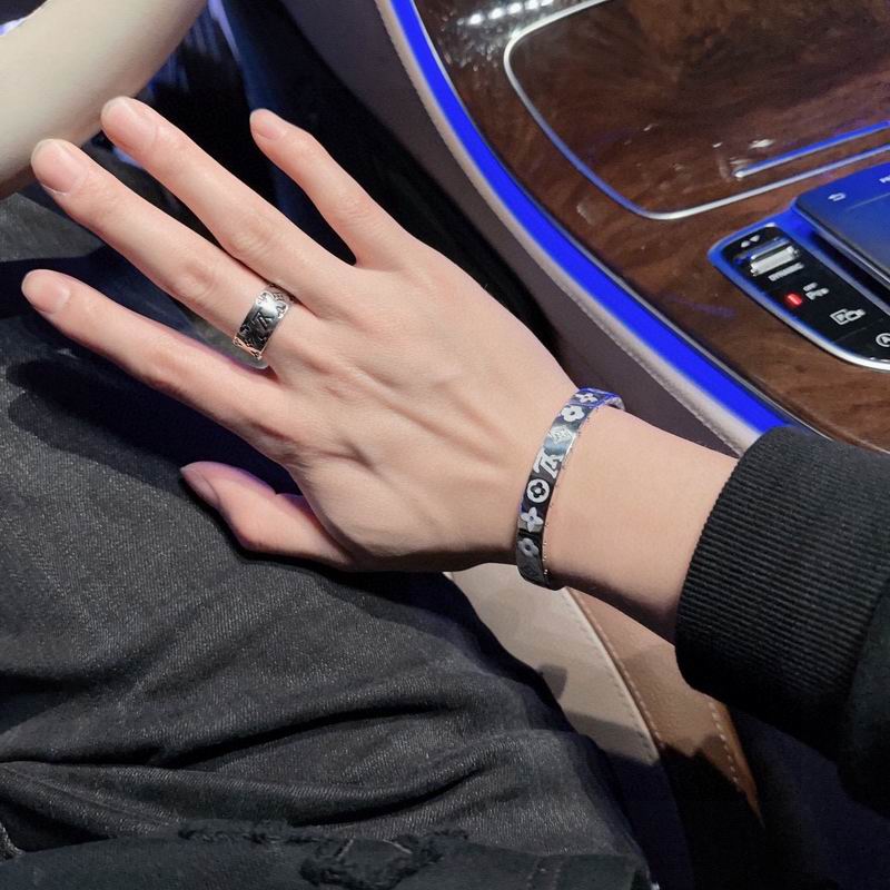 LV Ring 04yxs54 (5)