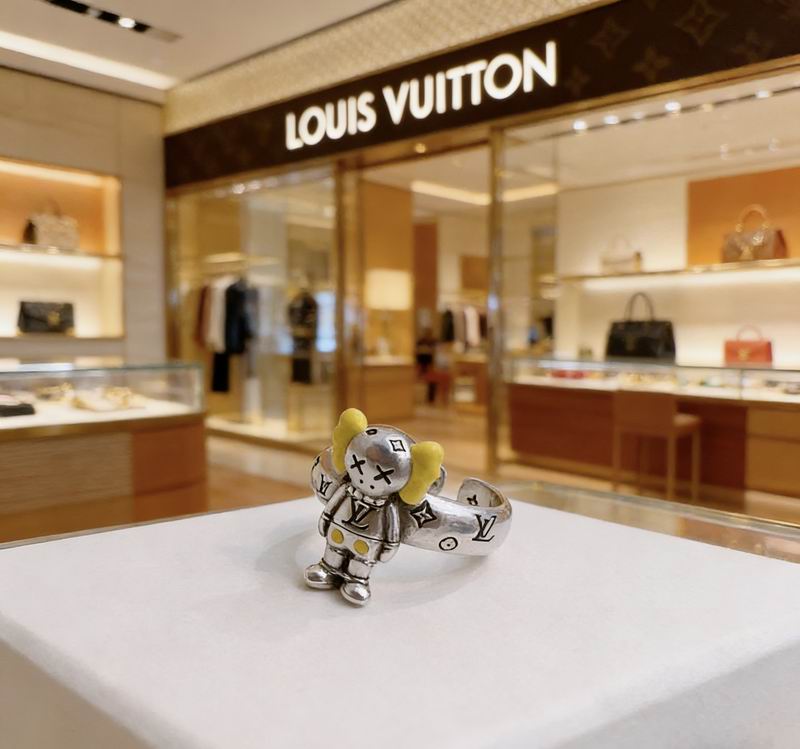LV Ring 04yxs61 (1)