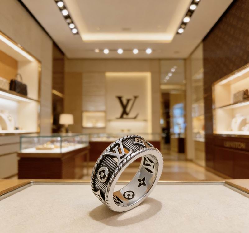 LV Ring 04yxs65 (9)