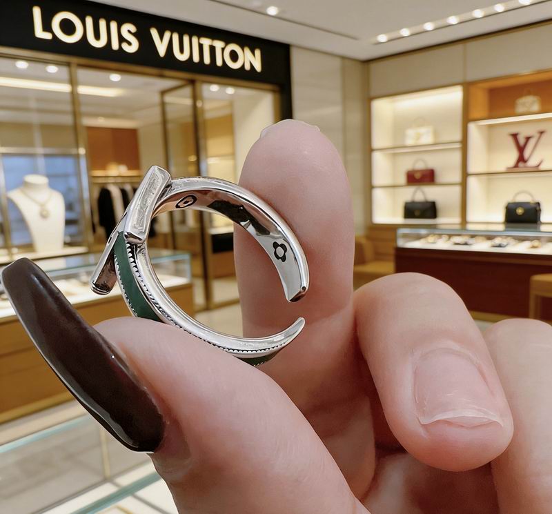 LV Ring 04yxs66 (8)