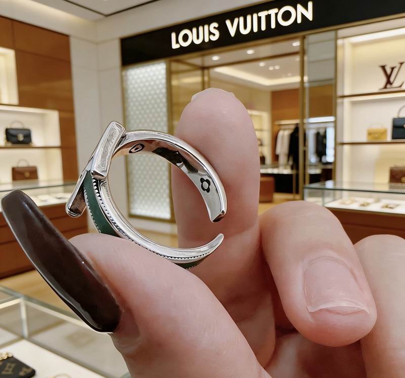 LV Ring 04yxs67 (3)