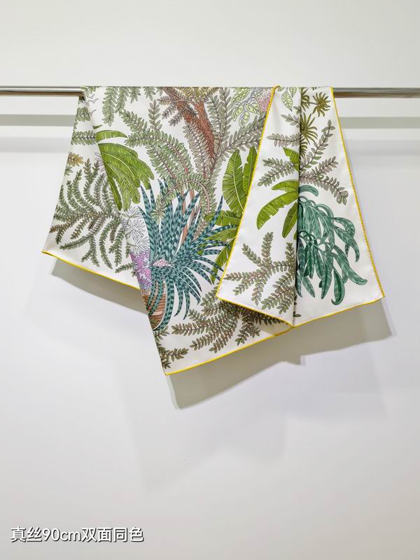 LV Silk Scarf 90X90cm E17 (12)