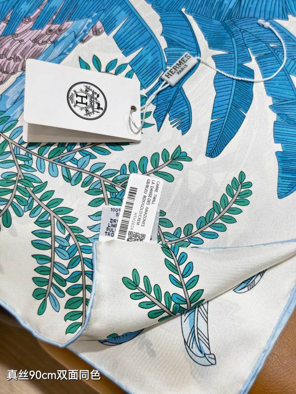 LV Silk Scarf 90X90cm E17 (3)