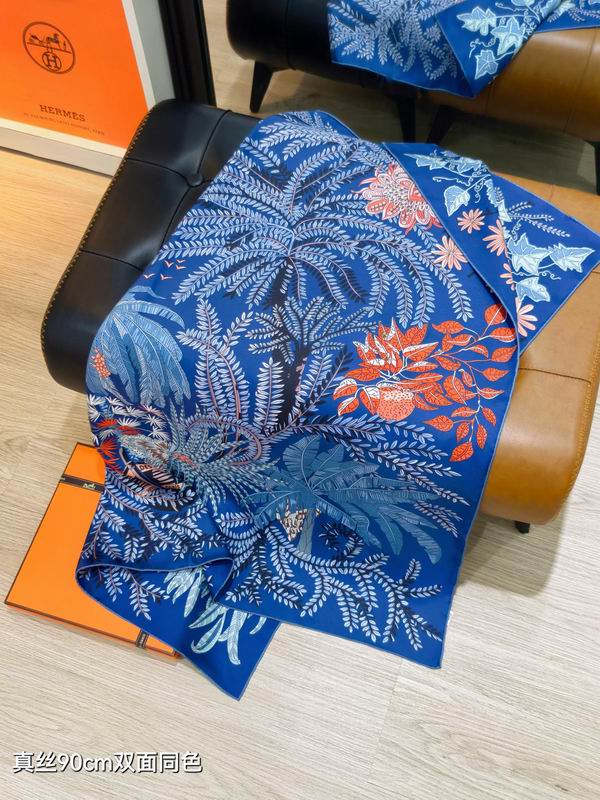 LV Silk Scarf 90X90cm E17 (33)