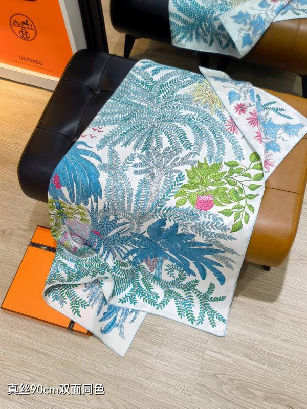 LV Silk Scarf 90X90cm E17 (5)