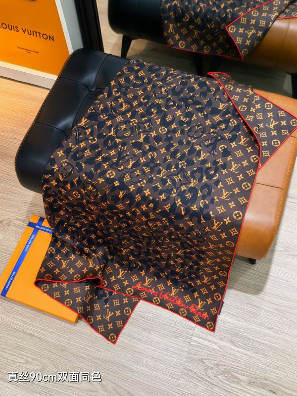 LV Silk Scarf 90X90cm E39 (15)
