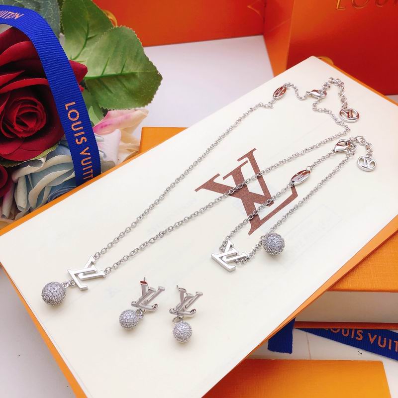 LV Suits 02yxs04 (30)