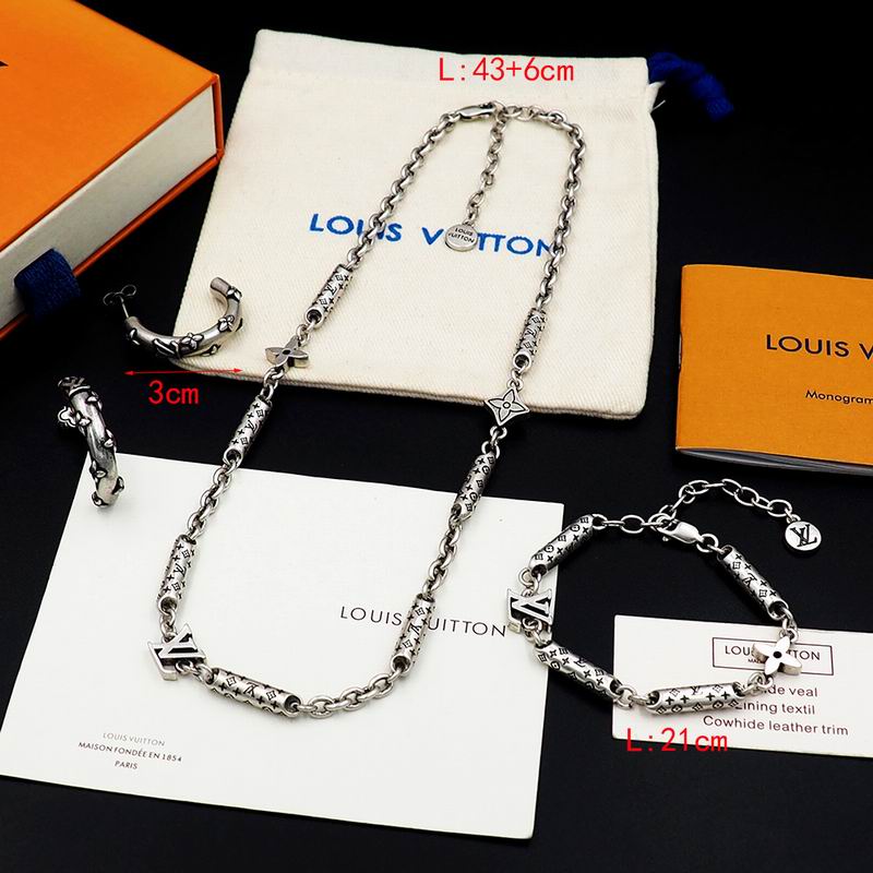 LV Suits 04yxs32 (5)