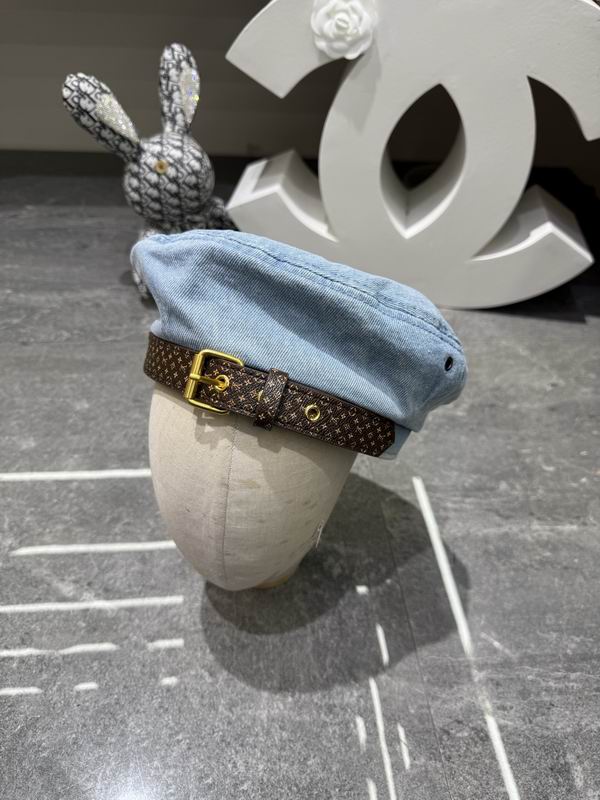 LV beret dx (197)