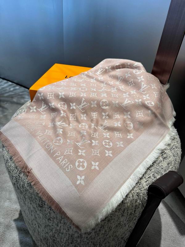 LV silk scarf 140X140cm E56 (13)