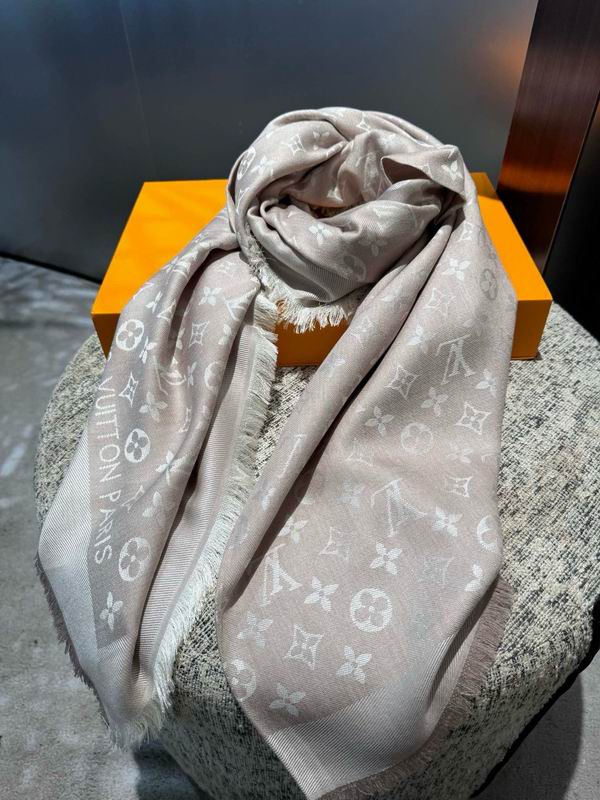 LV silk scarf 140X140cm E56 (24)