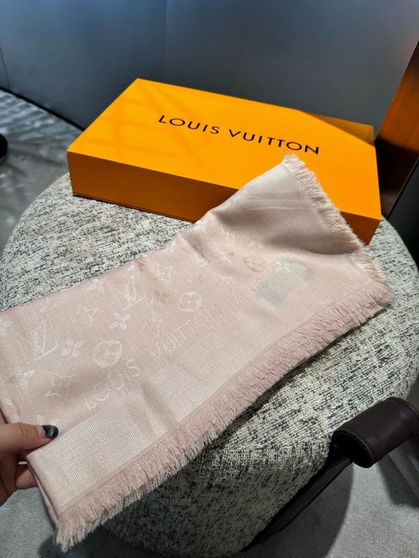 LV silk scarf 140X140cm E56 (34)
