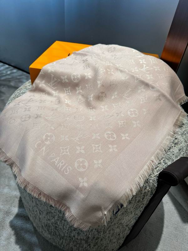 LV silk scarf 140X140cm E56 (37)