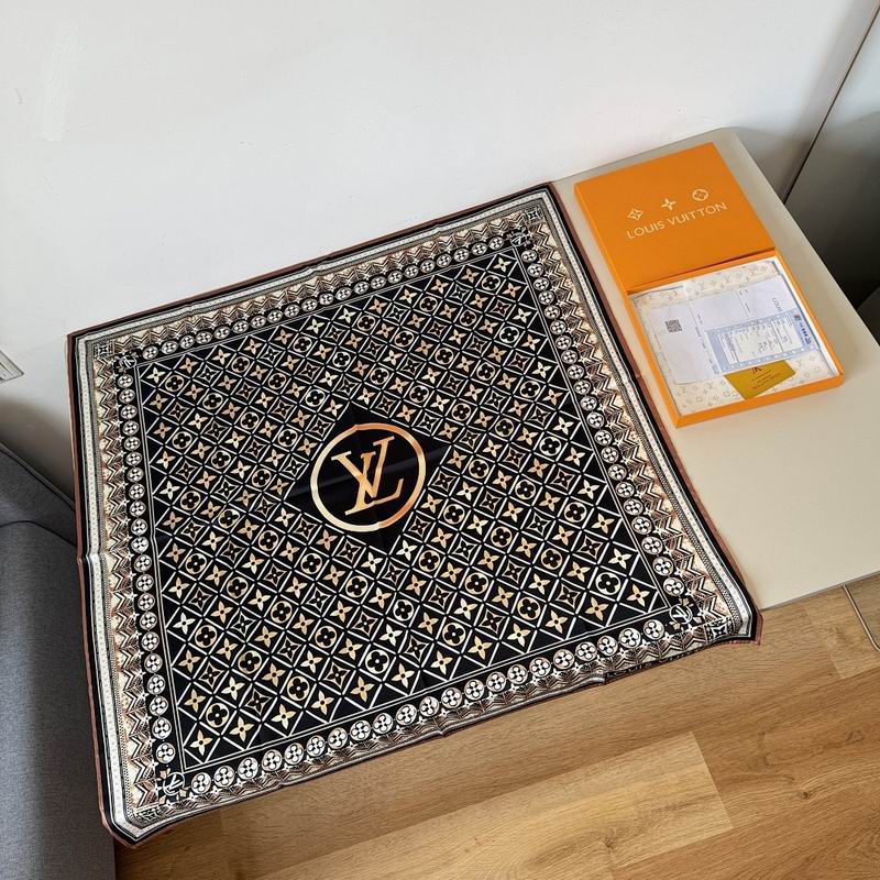 LV silk scarf hm (100)