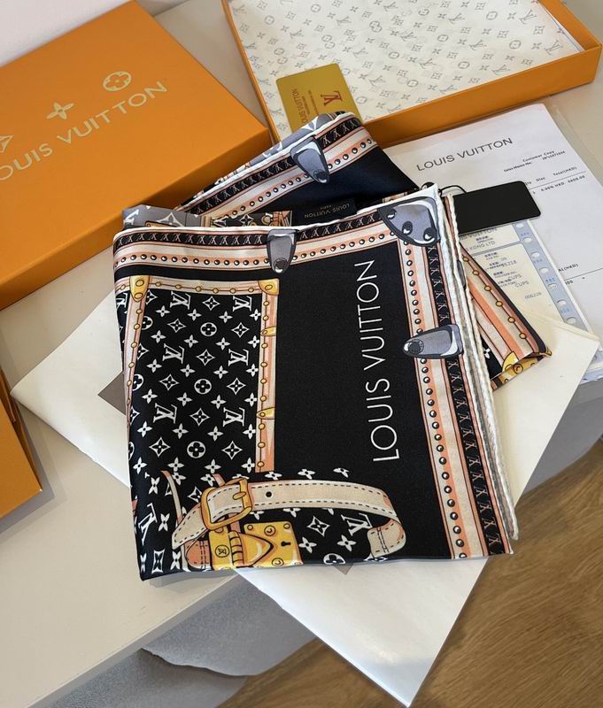 LV silk scarf hm (102)