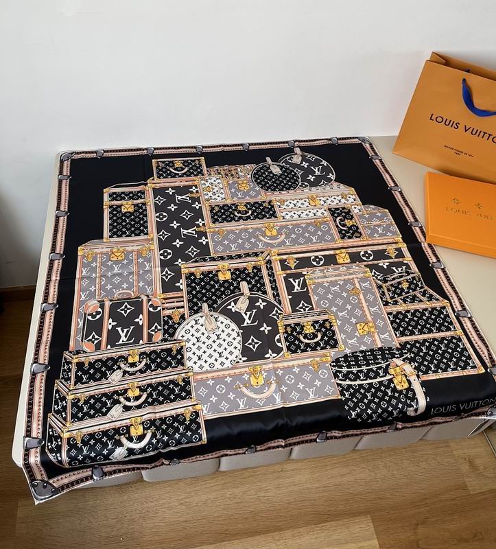 LV silk scarf hm (104)