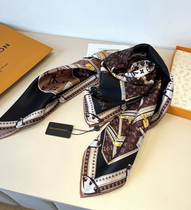 LV silk scarf hm (109)