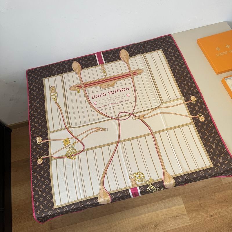 LV silk scarf hm (117)