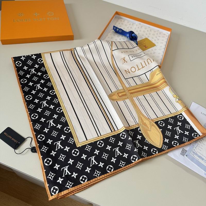 LV silk scarf hm (121)