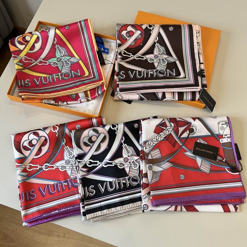 LV silk scarf hm (124)