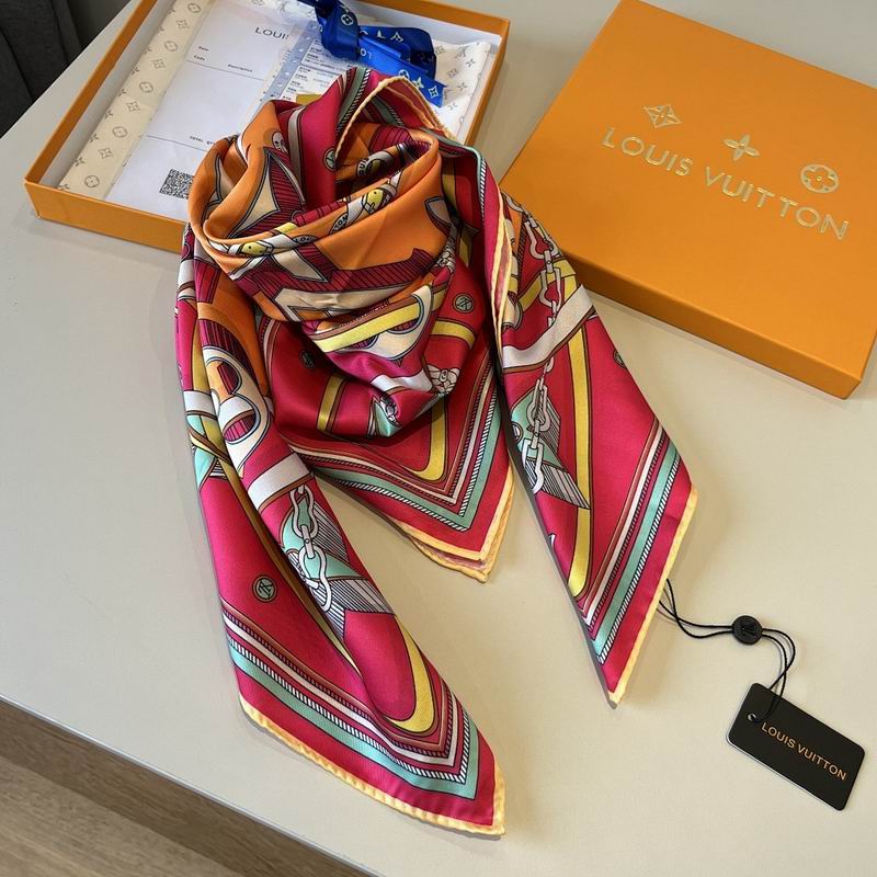 LV silk scarf hm (126)