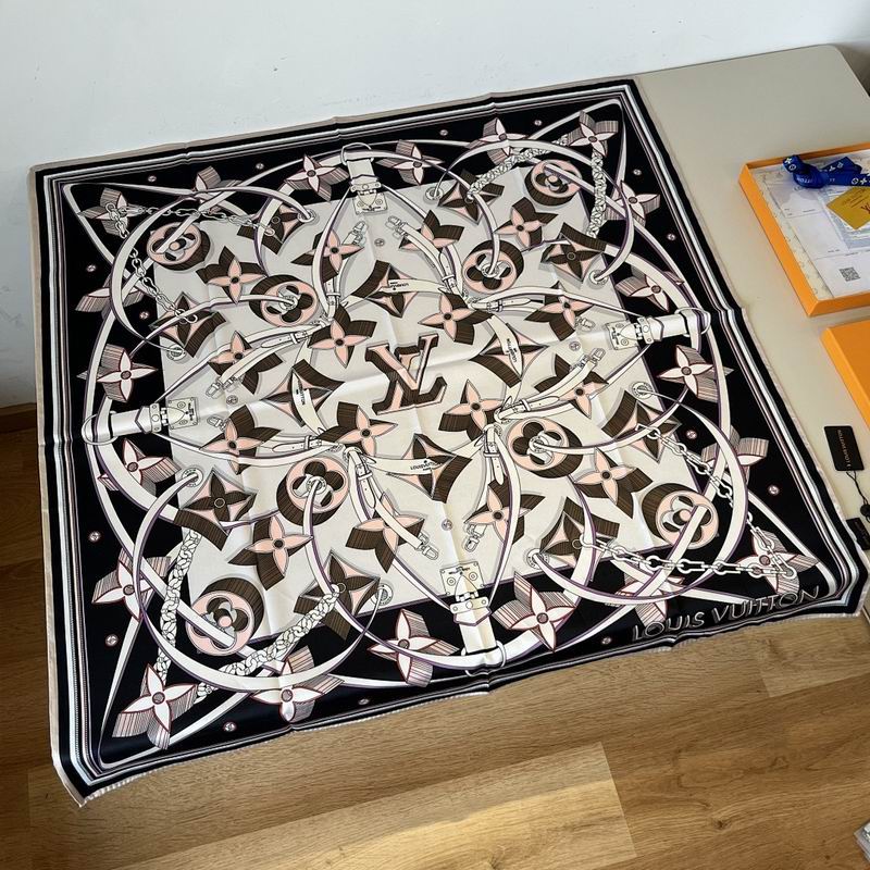 LV silk scarf hm (130)