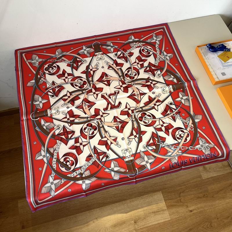 LV silk scarf hm (133)